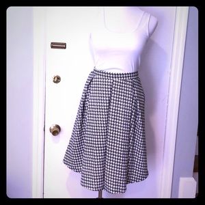 LuLaRoe Madison Houndstooth B&W